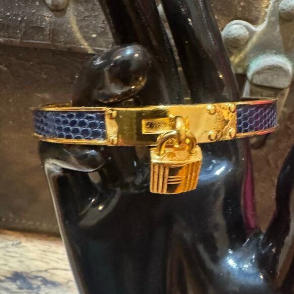 Hermes Kelly Padlock Blue Exotic Leather and Gold Plated Bangle Bracelet 7.5" - Picture 3 of 5